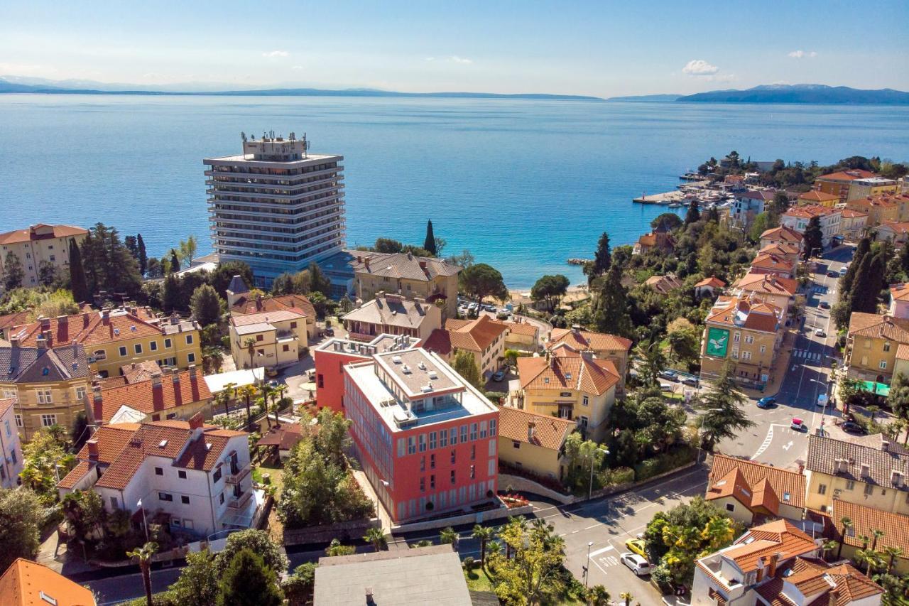 Abau Residence Apartment- 50M To The Sea Опатия Екстериор снимка